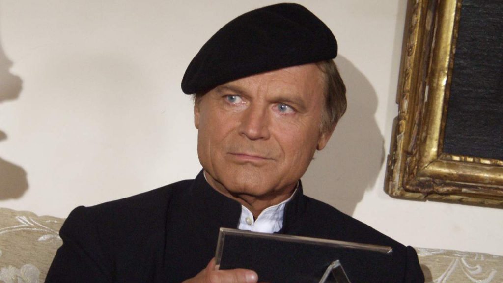 Terence Hill in Don Matteo - Tendenzediviaggio.it